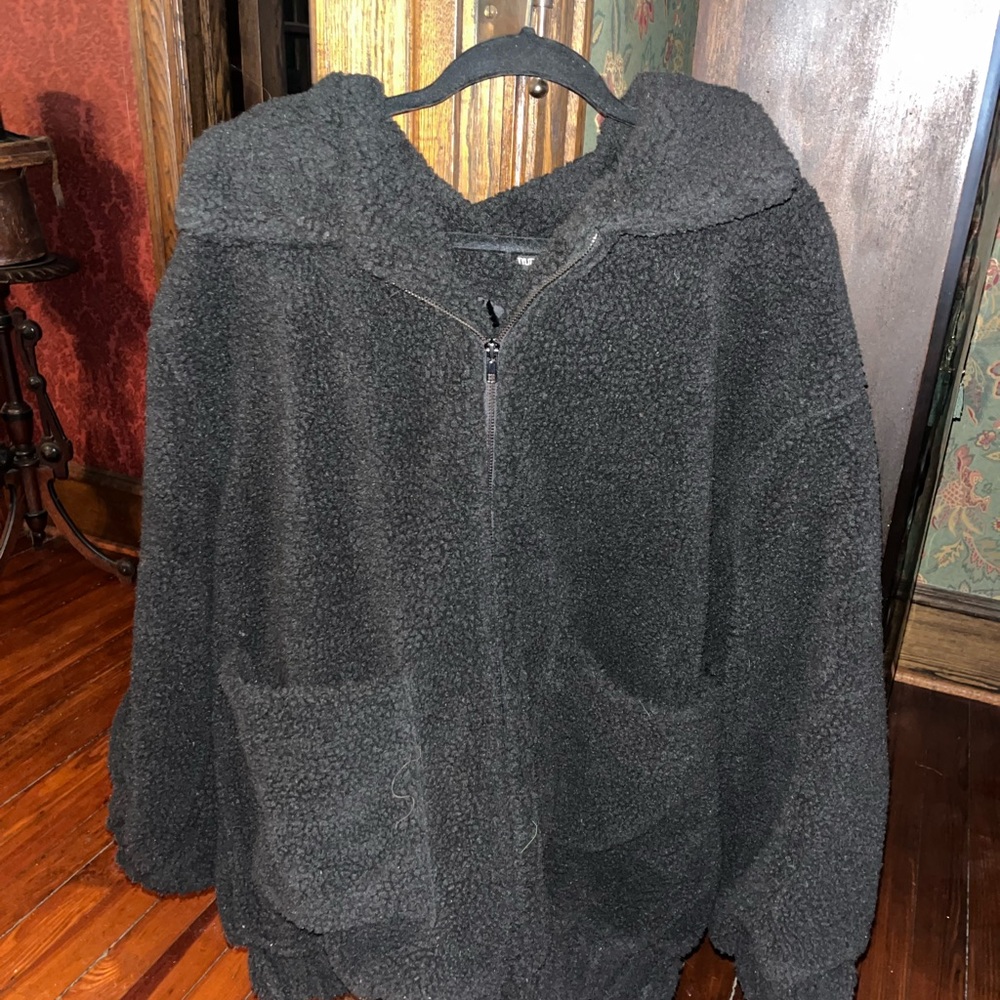 Cozy Black Sherpa Zip-Up Jacket
